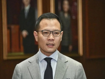 丧失议员资格！乱港“香蕉人”郭荣铿：是伪君子，更是真小人！