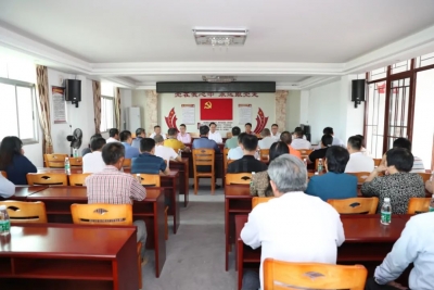 曾永祥到汤南镇新楼村作专题辅导报告：打开山门迎客来 激活资源富山寨