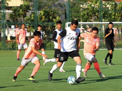 市足球联赛甲级战罢第十轮！五华横陂足球小镇主场“翻车”