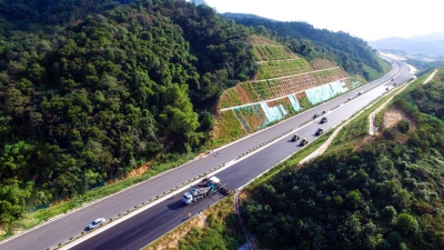 车过“无痕”，大丰华高速掀起“零污染”施工热潮