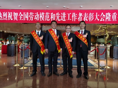 梅州2020年全国劳动模范和先进工作者接受梅州日报记者采访...