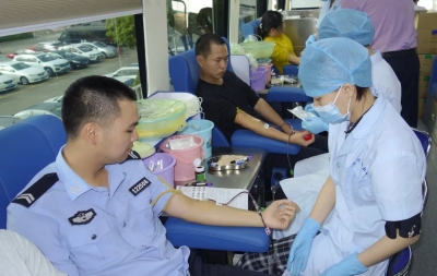 点赞！兴宁公安民警辅警无偿献血16200毫升