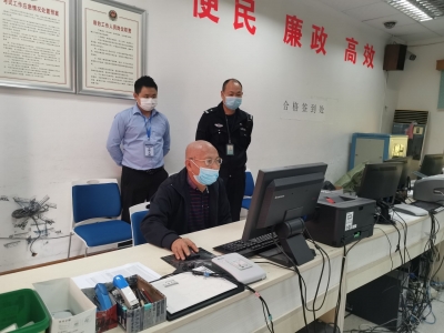 新政实施，梅州迎来首位70周岁以上驾考生！他考过了吗？