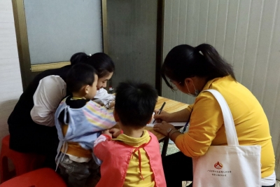 “大国点名”进行时 党员入户贴民心