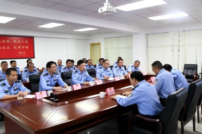 李政江到交警大队调研指导道路交通安全管理工作