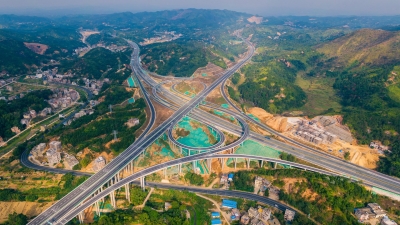 “一线串五镇，南北通潮客”~路网再加密，华陆高速今日通车