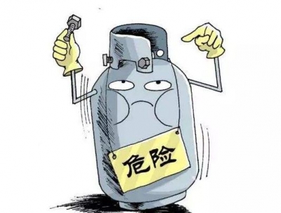 家人洗澡超过10分钟就要去敲门！燃气热水器隐患要重视