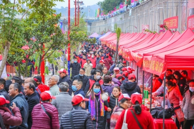 白天赴圩，晚上看戏！五华安流赴圩节现场超火爆