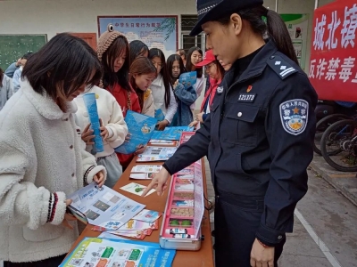 梅州警察蜀黍化身“讲师”进校园，带你get最强反诈技能！