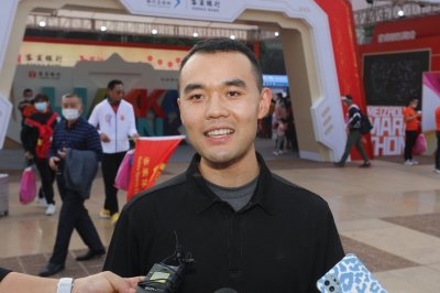 “我忘不掉梅州！”首届梅马冠军李伟再度“亲梅逐马”