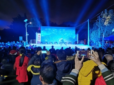 艺术大餐送到家门口！穗梅联合举办“情满攻坚路——送戏下乡·文化惠民”系列活动