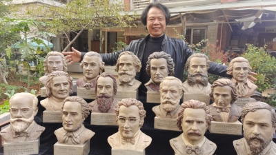 太逼真了吧！世界音乐大师聚会！著名客家泥塑艺术家刘沅声又出新作