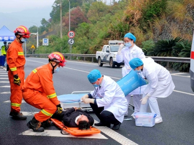 隧道内发生车祸如何救援？汕梅高速进行了一场演练