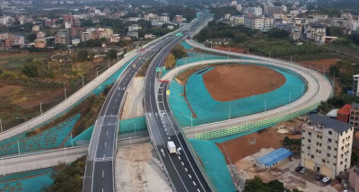 梅州V视丨高速无缝对接高铁！葵岗互通立交26日正式通车！日报小姐姐带你抢先感受一把