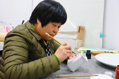 百鸟繁花皆入画！看梅州第一届工艺美术大师杨江文的笔上艺术