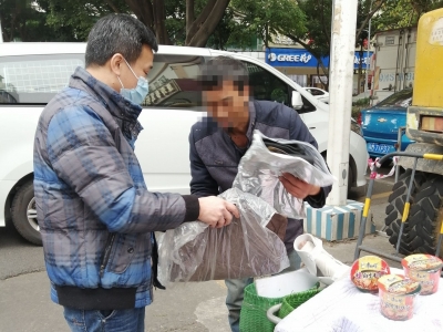 天冷情暖！市救助站给流浪者送关爱