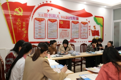 把党建融入日常工作中！打造诗画梅江浓厚学习氛围