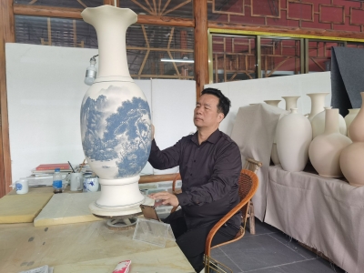 匠心+创新！梅州举办工艺美术大师评选、工业设计大赛激发产业活力