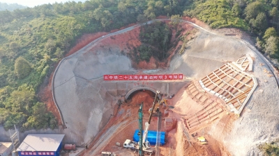 桥隧并进！梅龙高铁年末施工取得重要进展