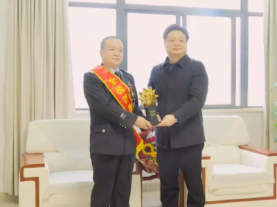 陈伟明率队慰问全国公安“百佳刑警”宋思泉