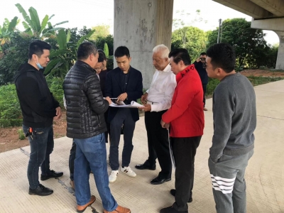 熊德龙先生到梅江区三角镇龙上村指导湿地公园建设工作