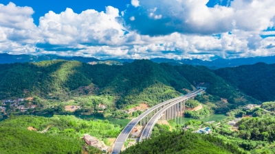 万川茂林  巨龙破匣！大潮高速正式通车