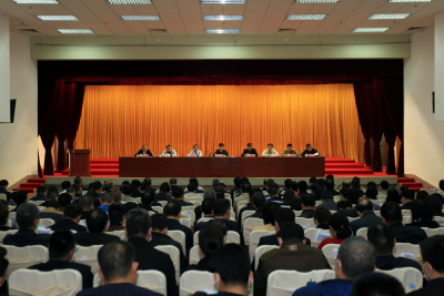 梅江区科级干部专题研讨班结业