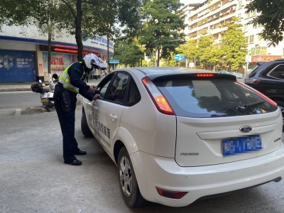 拒绝乱停放！梅州交警部门持续加强城区车辆停放秩序整治