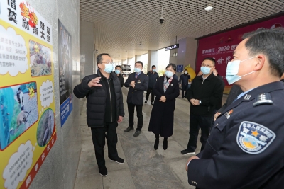 陈敏检查疫情防控和安全生产工作：时刻保持高度警惕，坚决筑牢安全屏障