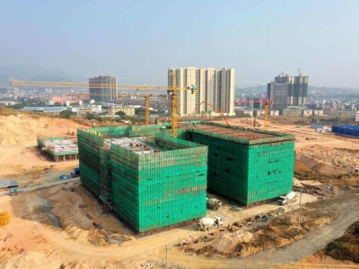 嘉应学院紫琳学院首栋实验楼封顶