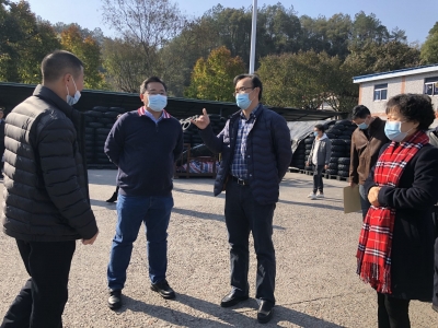 曾尚忠检查跨境货车司机货物作业点疫情防控工作
