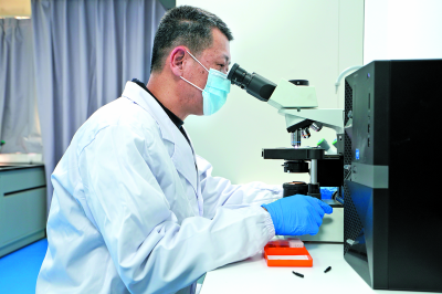 何振环：让死者“开口”的“解码人”