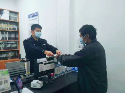 男子“黑户”多年，兴宁民警多方奔走帮他解决落户难题！