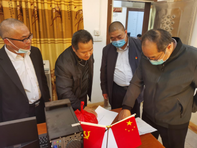 五华县领导到龙村镇检查农村疫情防控工作 