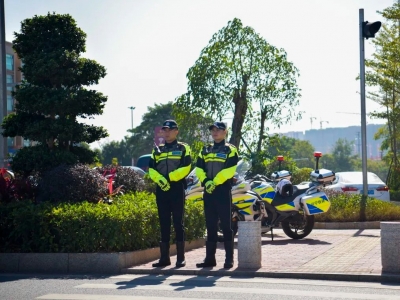 元旦警相随！兴宁公安坚守一线做好元旦安保工作