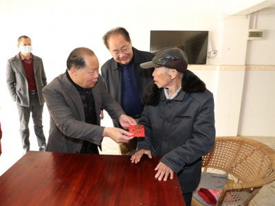 每人2000元！广东省五华商会为梅州五华百岁老人发放慰问金