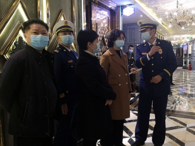 吴晓晖带队开展消防应急安全夜查行动：排查清除消防隐患 严防火灾事故发生