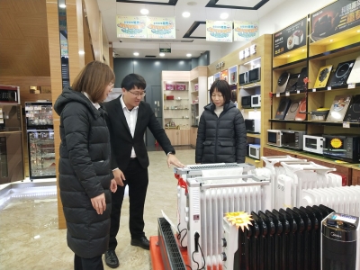 气温大降催热“暖经济”！梅城市场御寒物品种类繁多，价格稳定