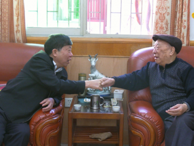 宋才华走访慰问平远离退休老干部