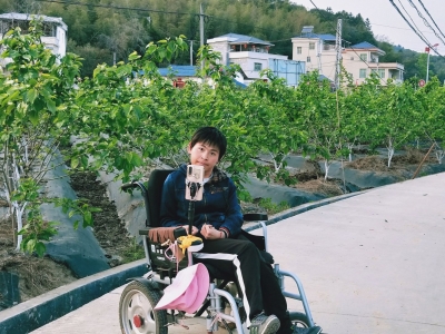 平远广大干部群众：脱了贫 更要好好干哩！