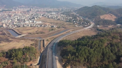 平远县投资近10亿元不断完善内畅外联公路交通网