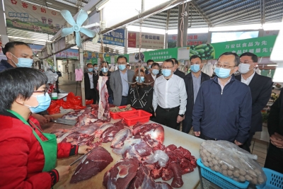 陈敏到梅县区检查疫情防控、节前市场供应和春运工作：精心做好工作，平安祥和过年