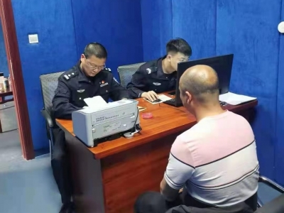 酒后驾车？伪造证件？这男子摊上大事了...