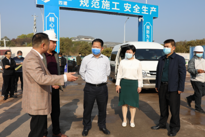 梅江区主要领导调研梅州职业技术学校项目建设工作