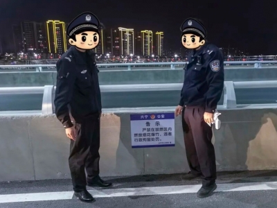 一男子在这放“加特林”，被兴宁警方拘了