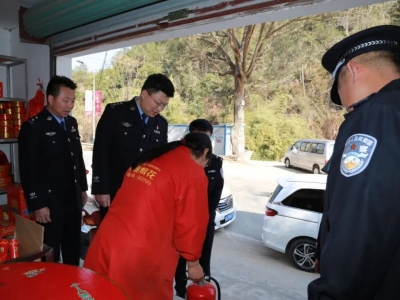 大埔县领导检查督导春节安全生产和交通管理工作