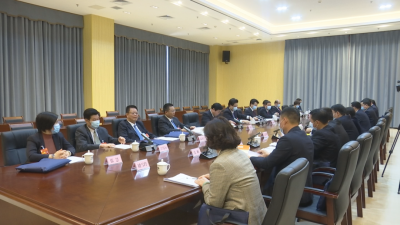 蕉岭县十五届人大七次会议主席团举行第三次会议