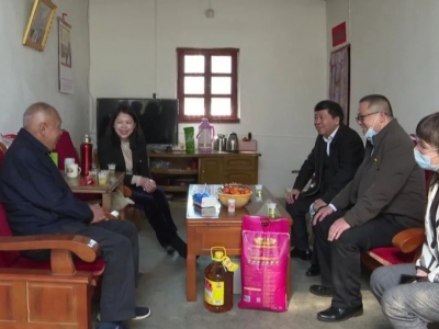 罗盛芬到平远县走访慰问困难党员、老党员