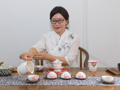 半路出家，弘扬客家茶文化！来看国家一级茶艺师刘锐君的“追茶梦”