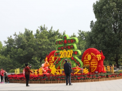 大红灯笼高高挂！来感受五华的浓浓年味...